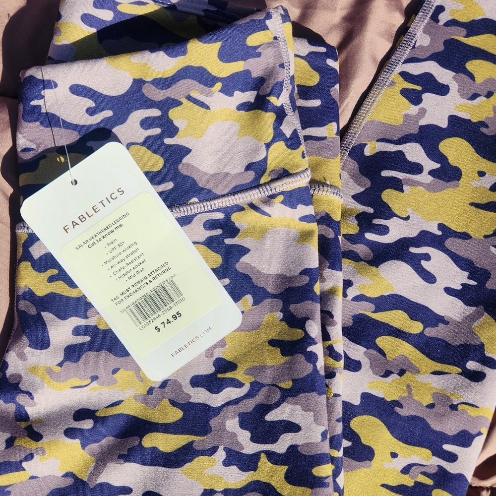 NWT Fabletics Camo Leggings - Picture 3 of 4